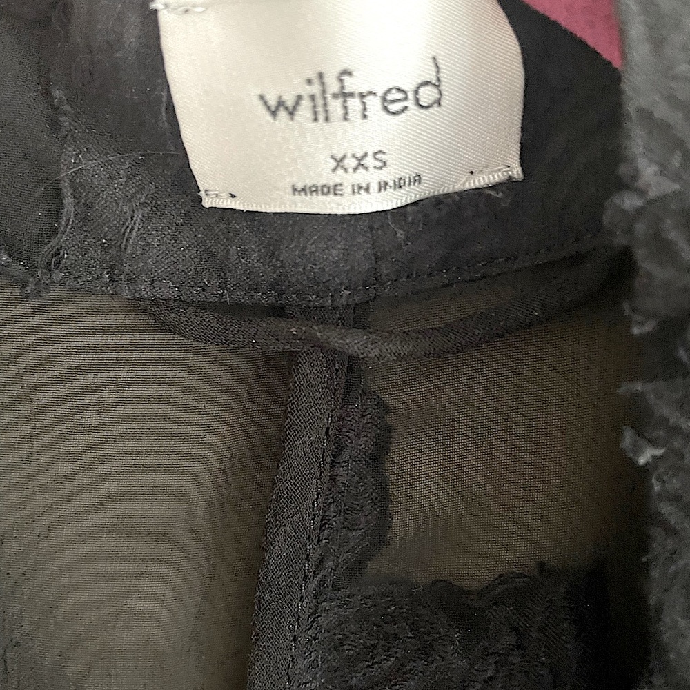 Aritizia’s Wilfred Black Durante long Jacket Size XXS. - Picture 6 of 10
